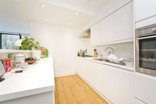 Flat Highbury Hill in Greater London