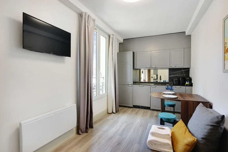 Flat Rue de Charonne in Paris
