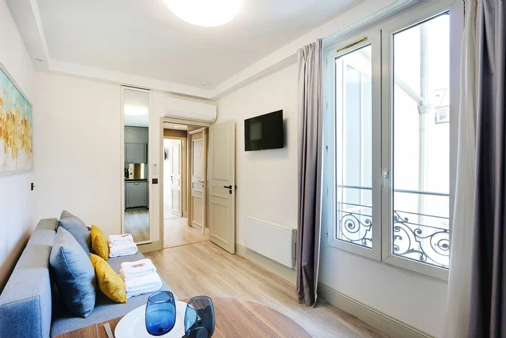 Flat Rue de Charonne in Paris