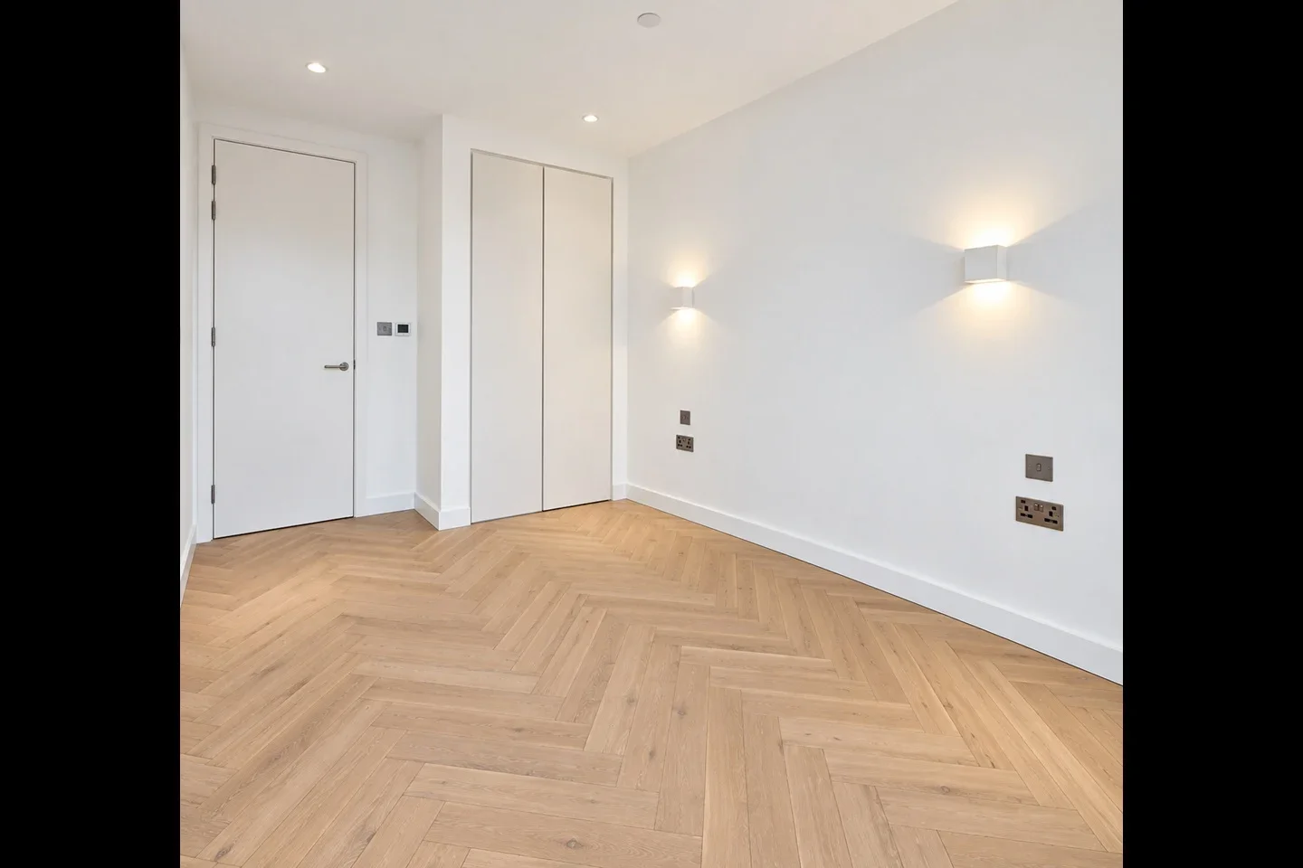 Flat Dudden Hill Lane in Greater London
