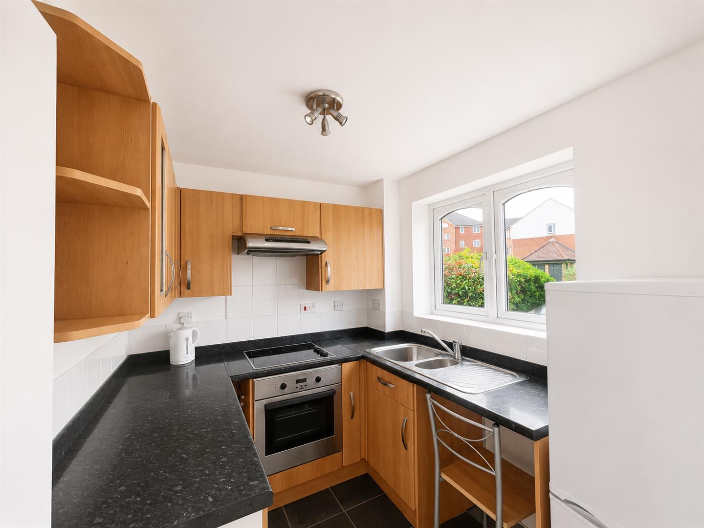 Flat Pioneer Way in Watford