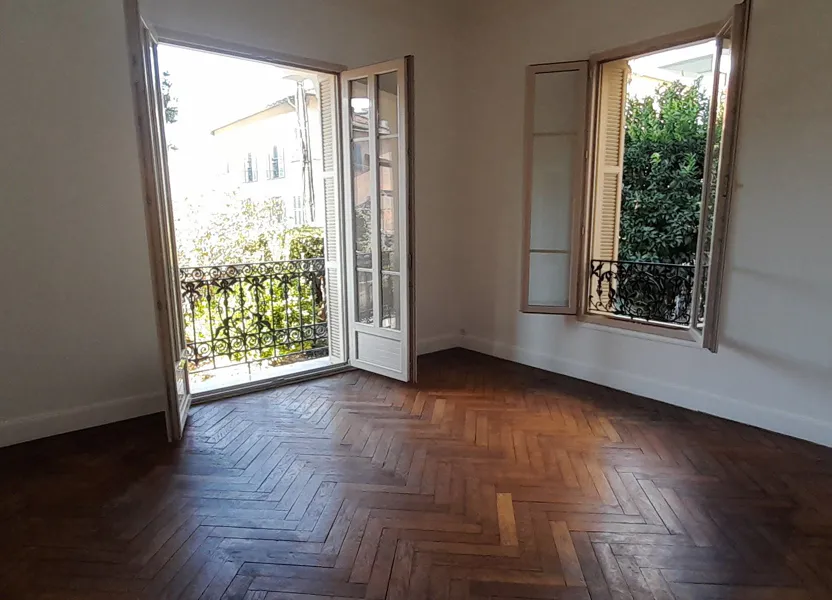 Flat Avenue Balbi in Nice