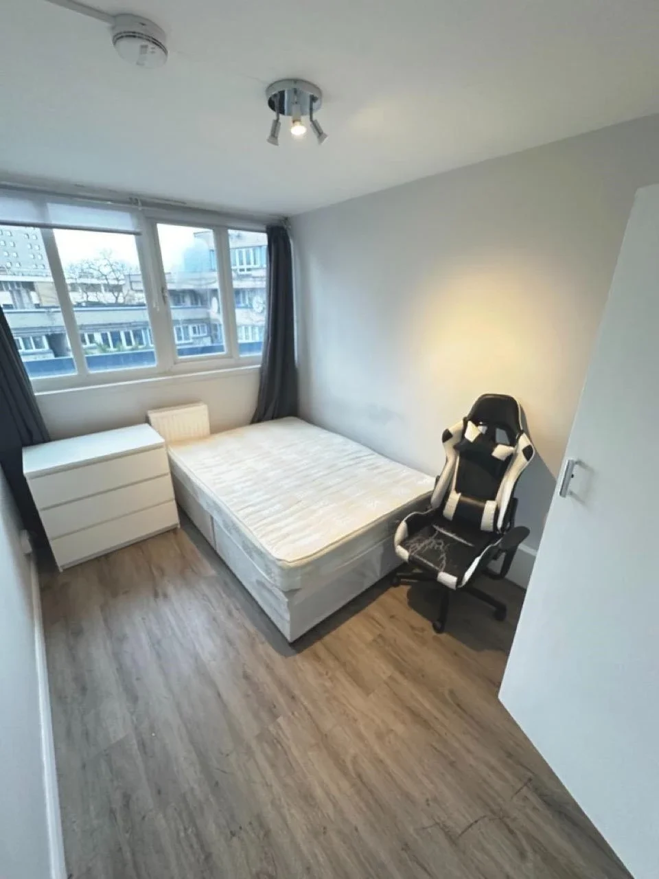 Flat Shirland Road in City of Westminster