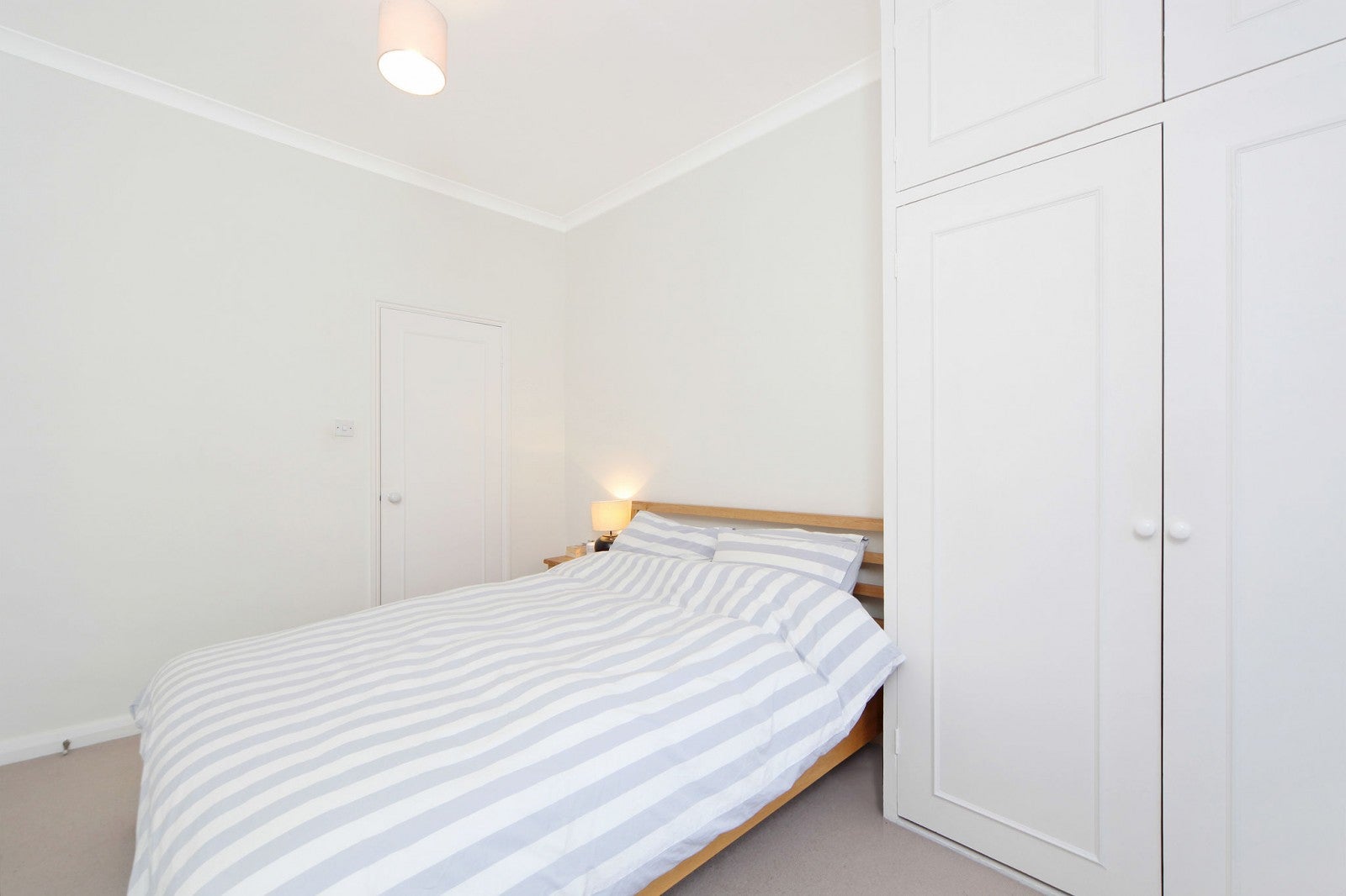 Flat Portland Road in Greater London