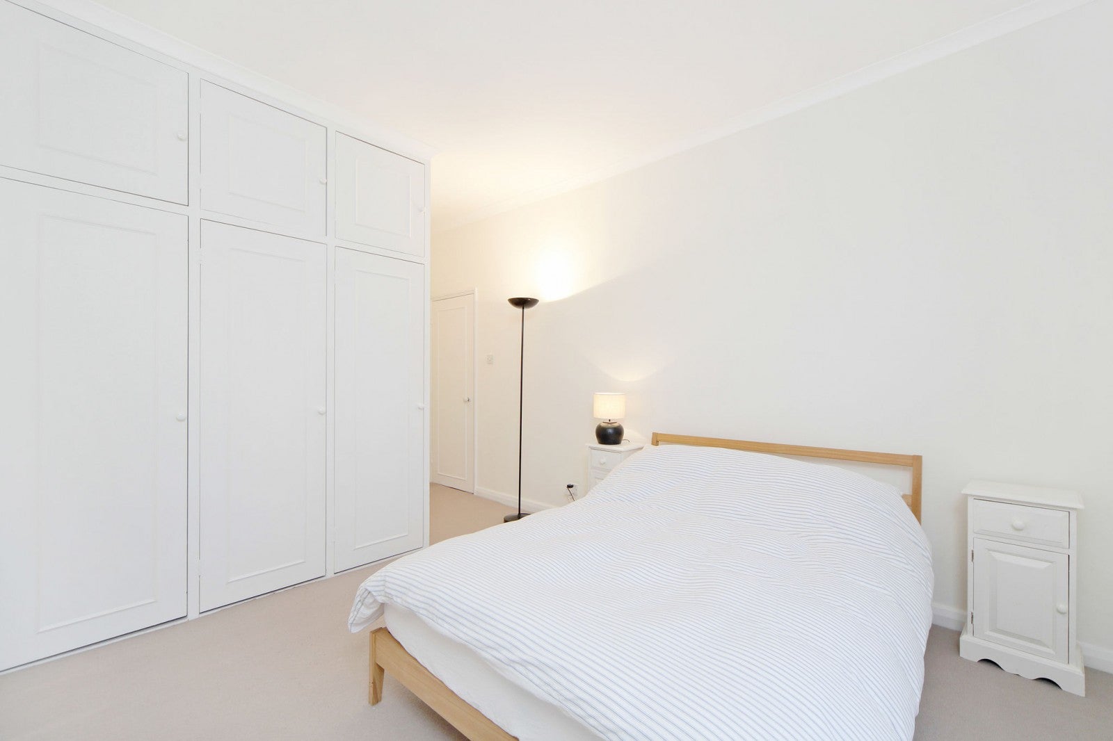 Flat Portland Road in Greater London