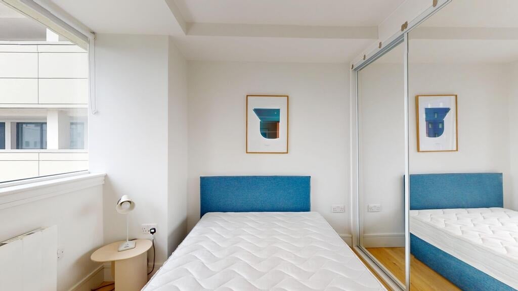 Flat Humphry Repton Lane in Greater London