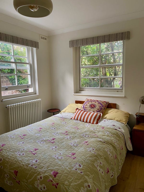 Room Eburne Road in Greater London