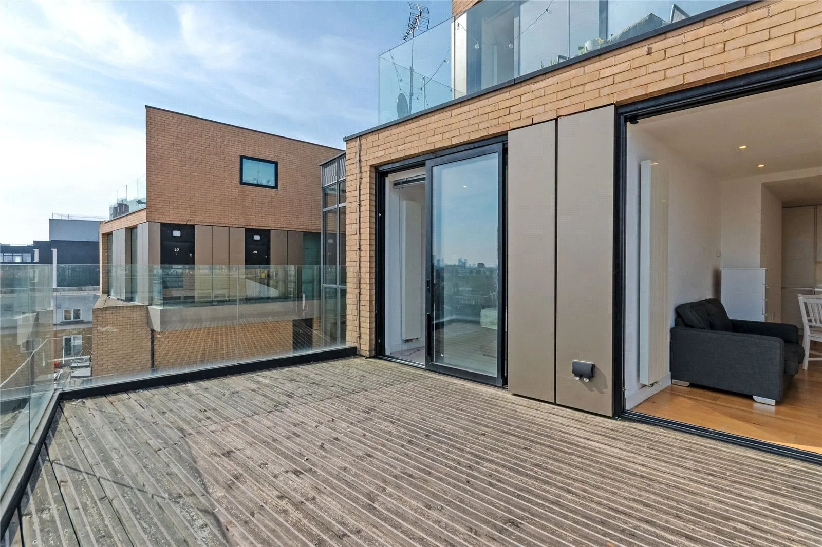 Flat Plumbers Row in Greater London