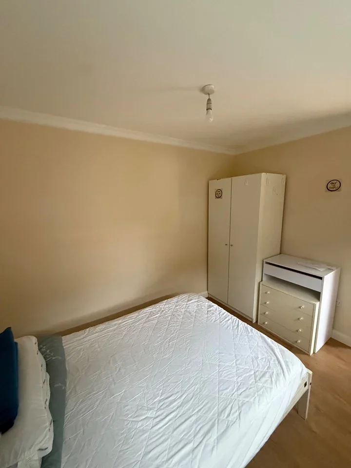 House Henrietta Close in Greater London