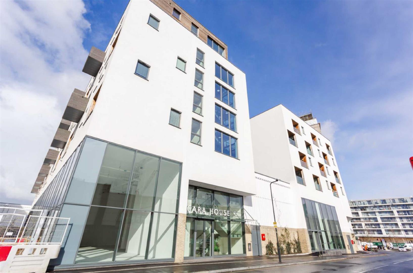 Flat Capitol Way in Greater London
