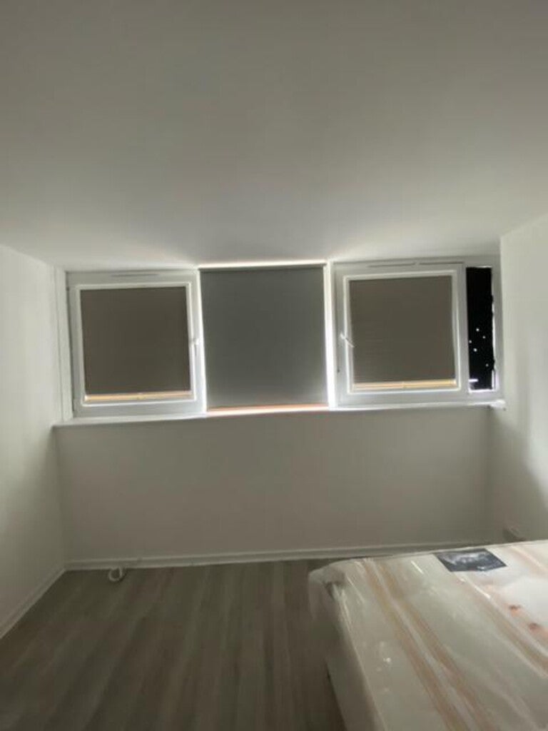 Flat Myrtle Walk in Greater London