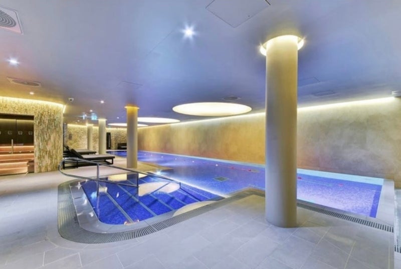 Flat Fairmont Avenue in Greater London