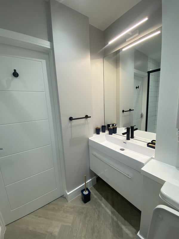Room Rosebery Avenue in Greater London