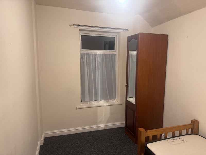 Room Prince's Avenue in Nuneaton and Bedworth