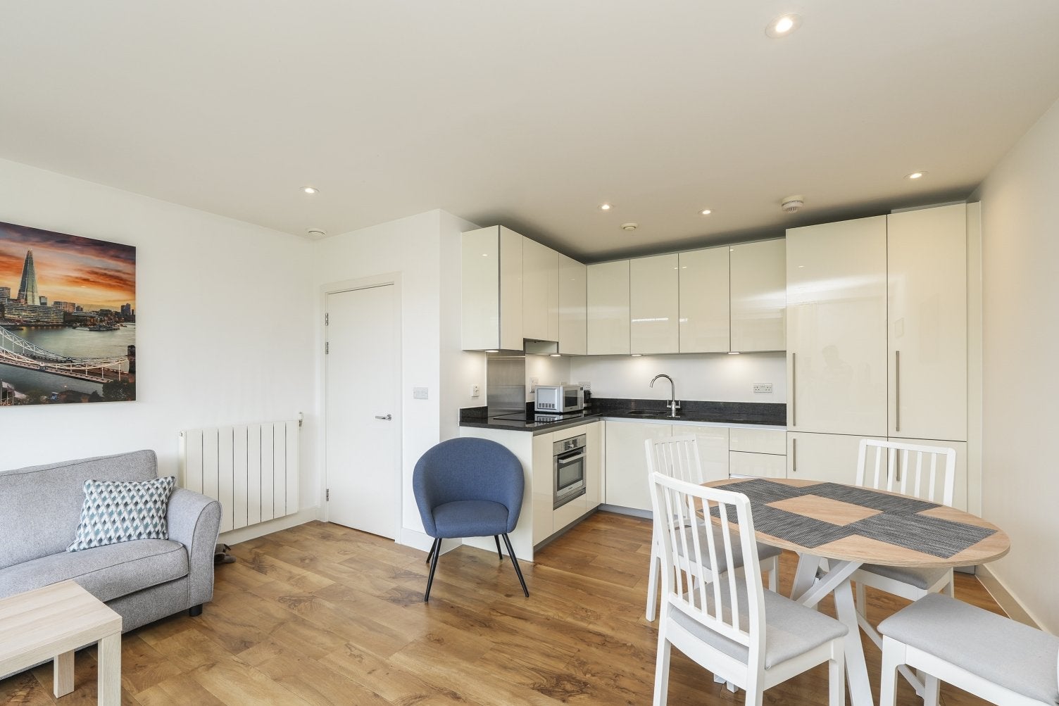 Flat Dowding Drive in Greater London