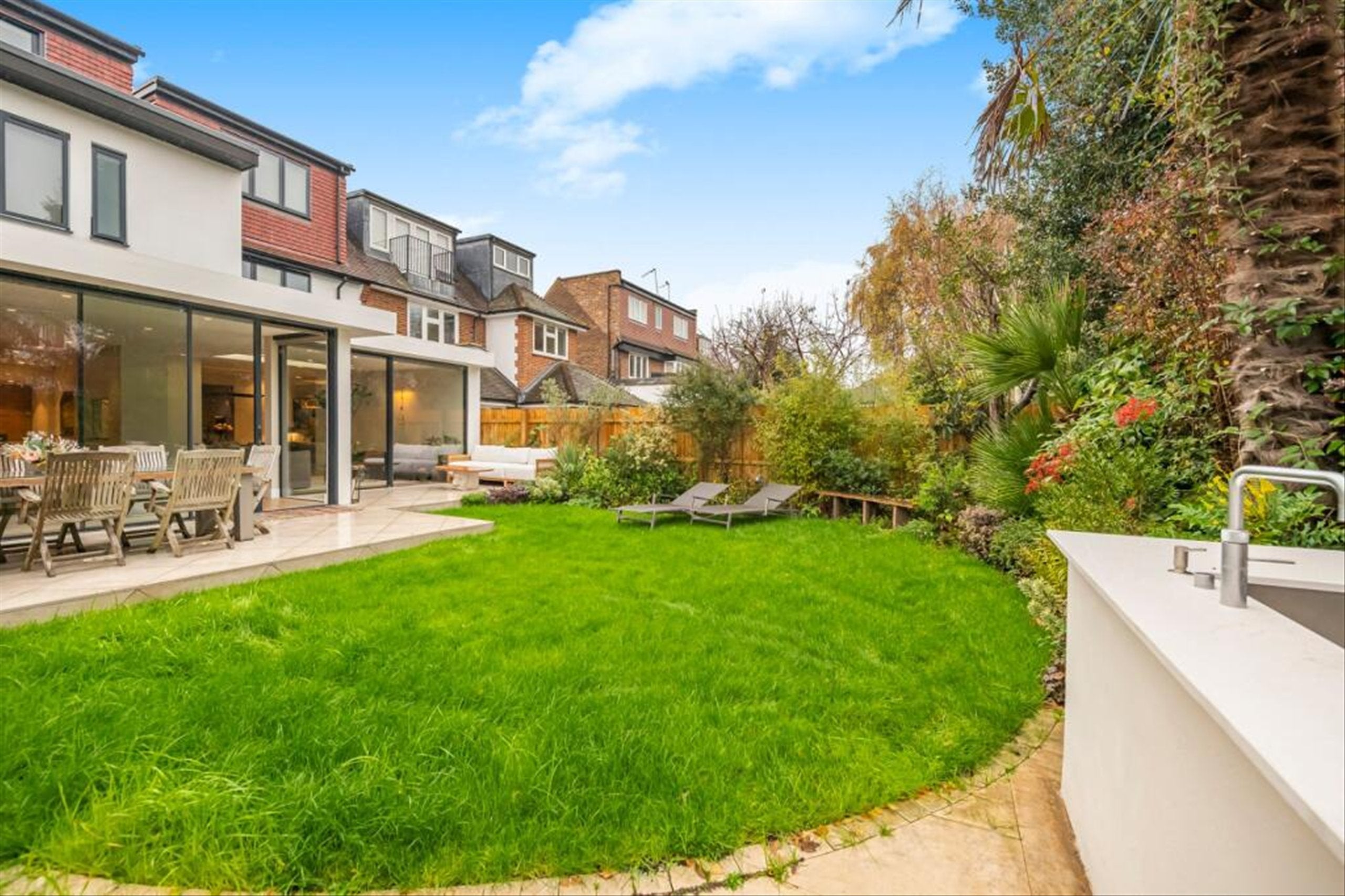 House Shottfield Avenue in Greater London