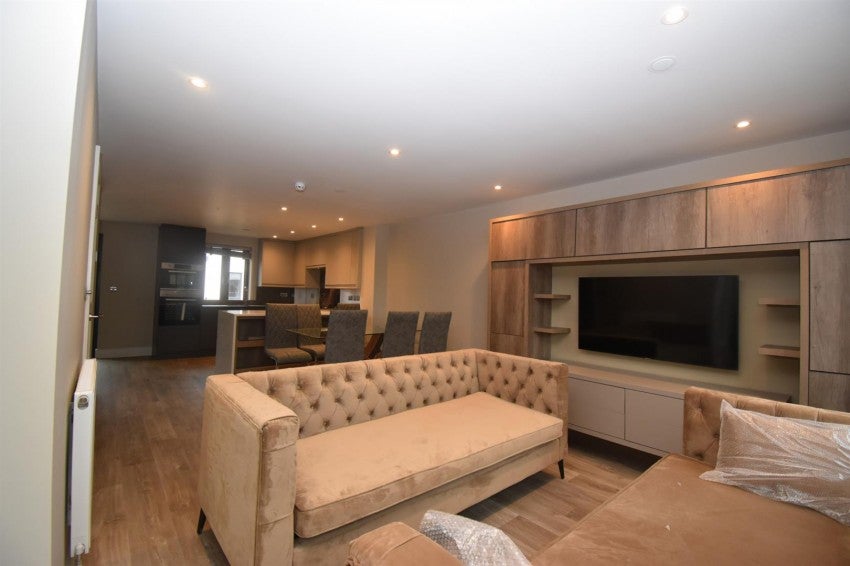 House Manor Farm Close in Royal Leamington Spa