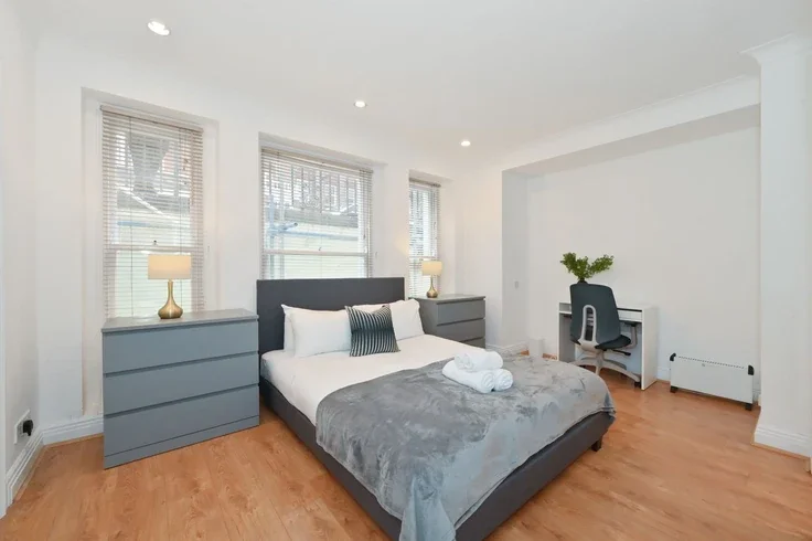 Flat Colbeck Mews in Greater London