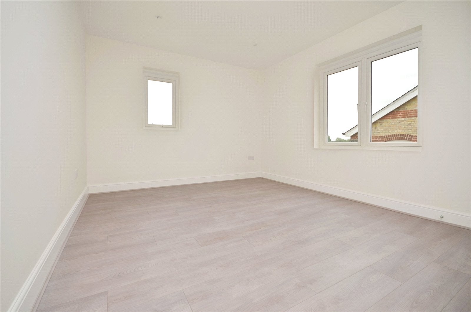 Flat Braintree Road in Witham