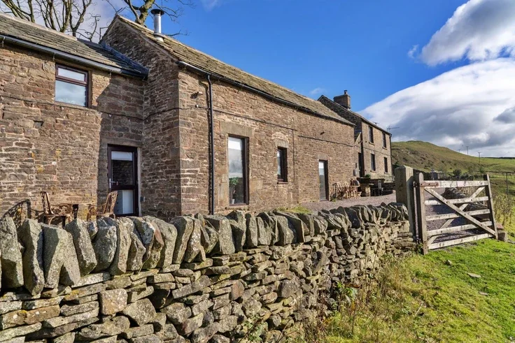 House Dry Stones Edge Road in High Peak