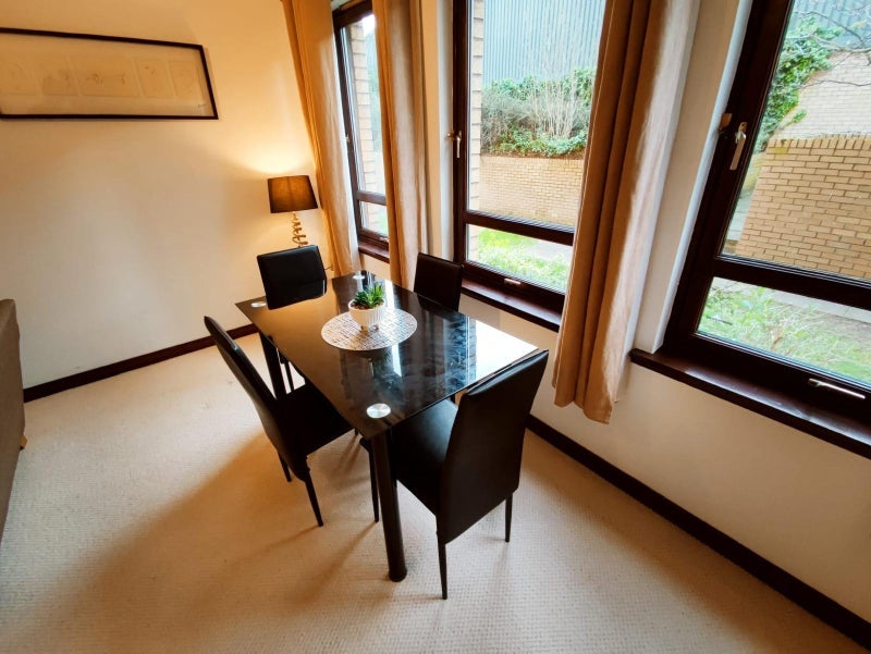 Flat Lymburn Street in Glasgow