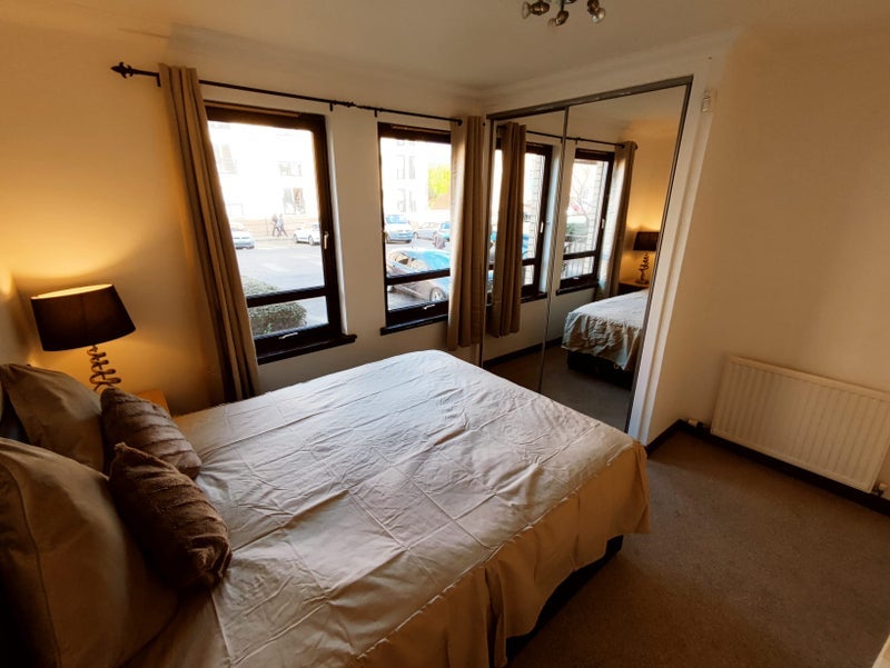 Flat Lymburn Street in Glasgow