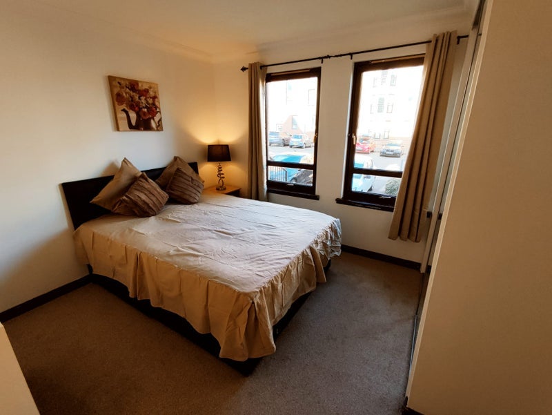 Flat Lymburn Street in Glasgow