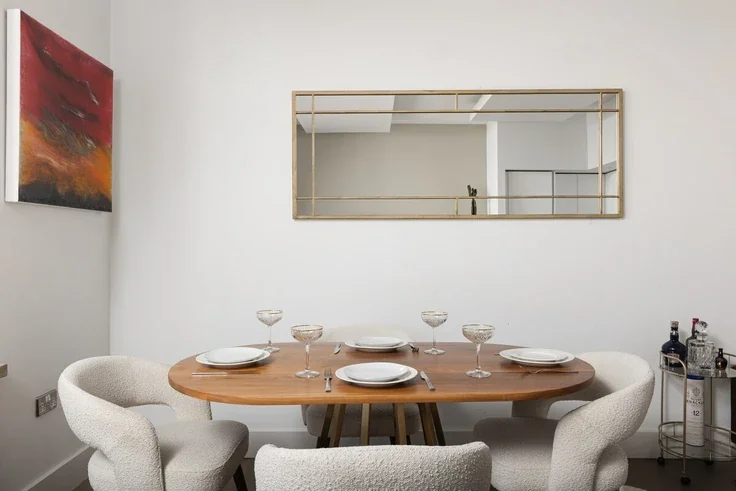 Flat Chatham Place in Greater London