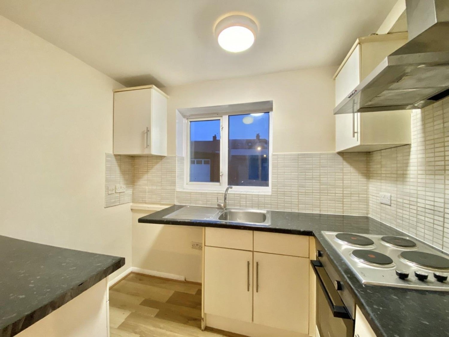Flat Copthorne Mews in Greater London
