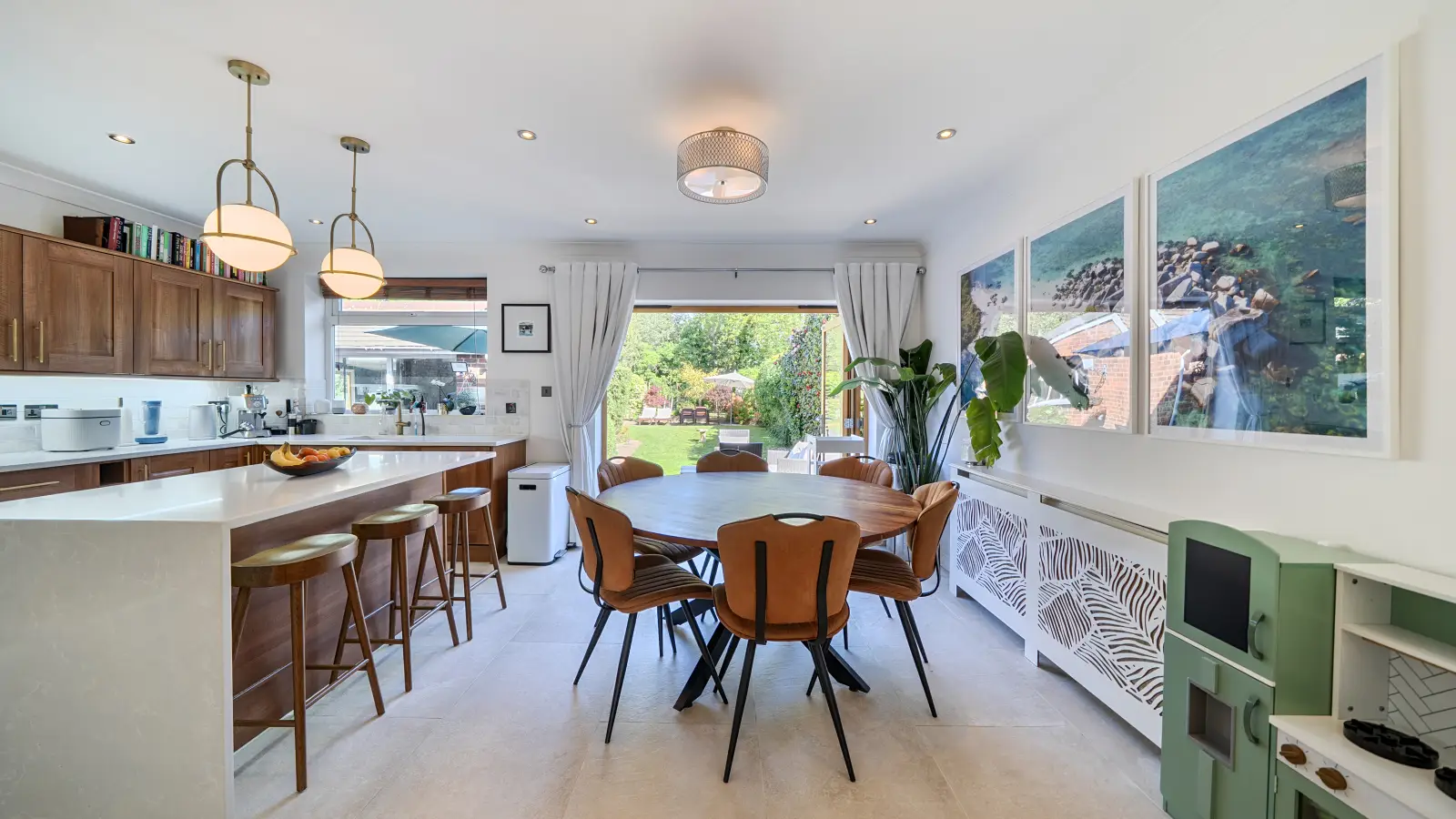 Flat West Drayton Park Avenue in Greater London