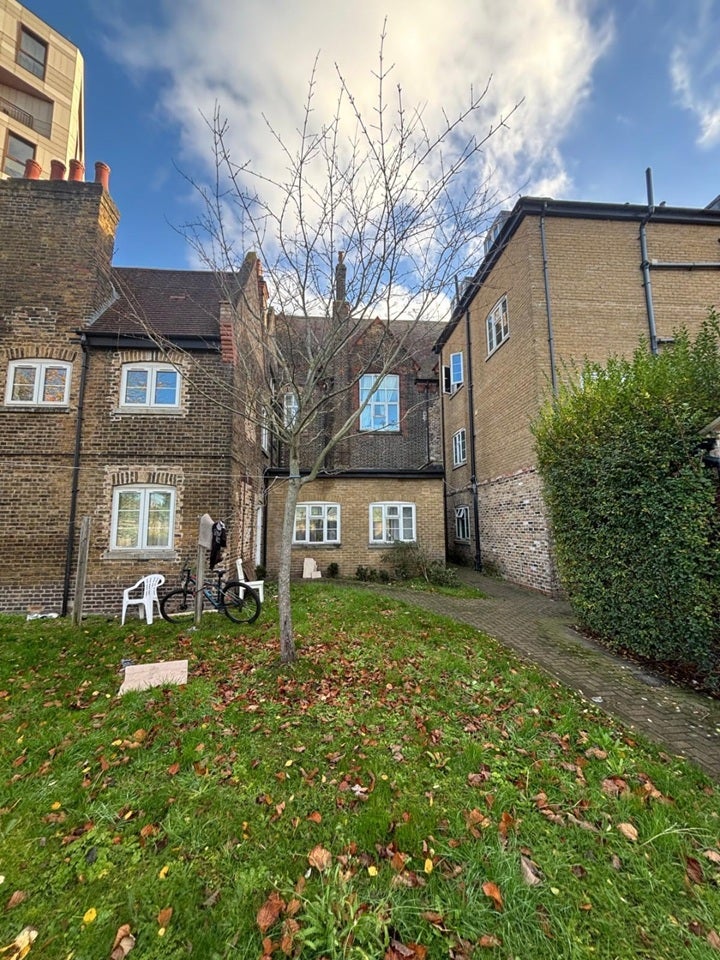 Room Goodhall Street in Greater London