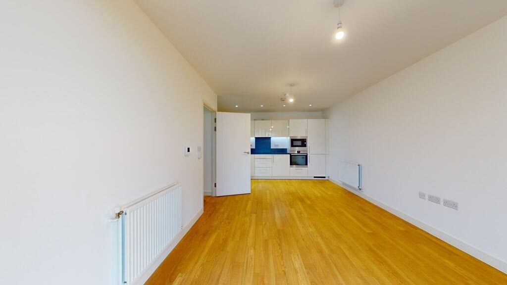 Flat Bramwell Way in Greater London