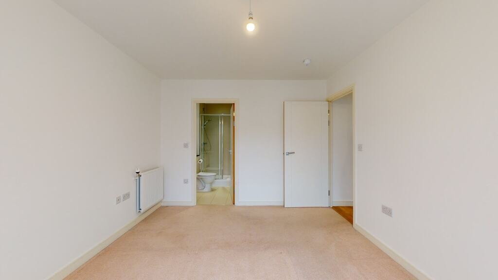 Flat Bramwell Way in Greater London