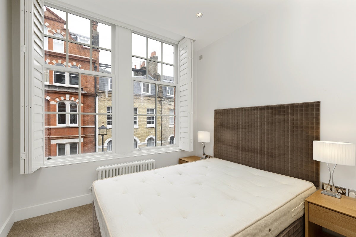Flat Long Acre in City of Westminster