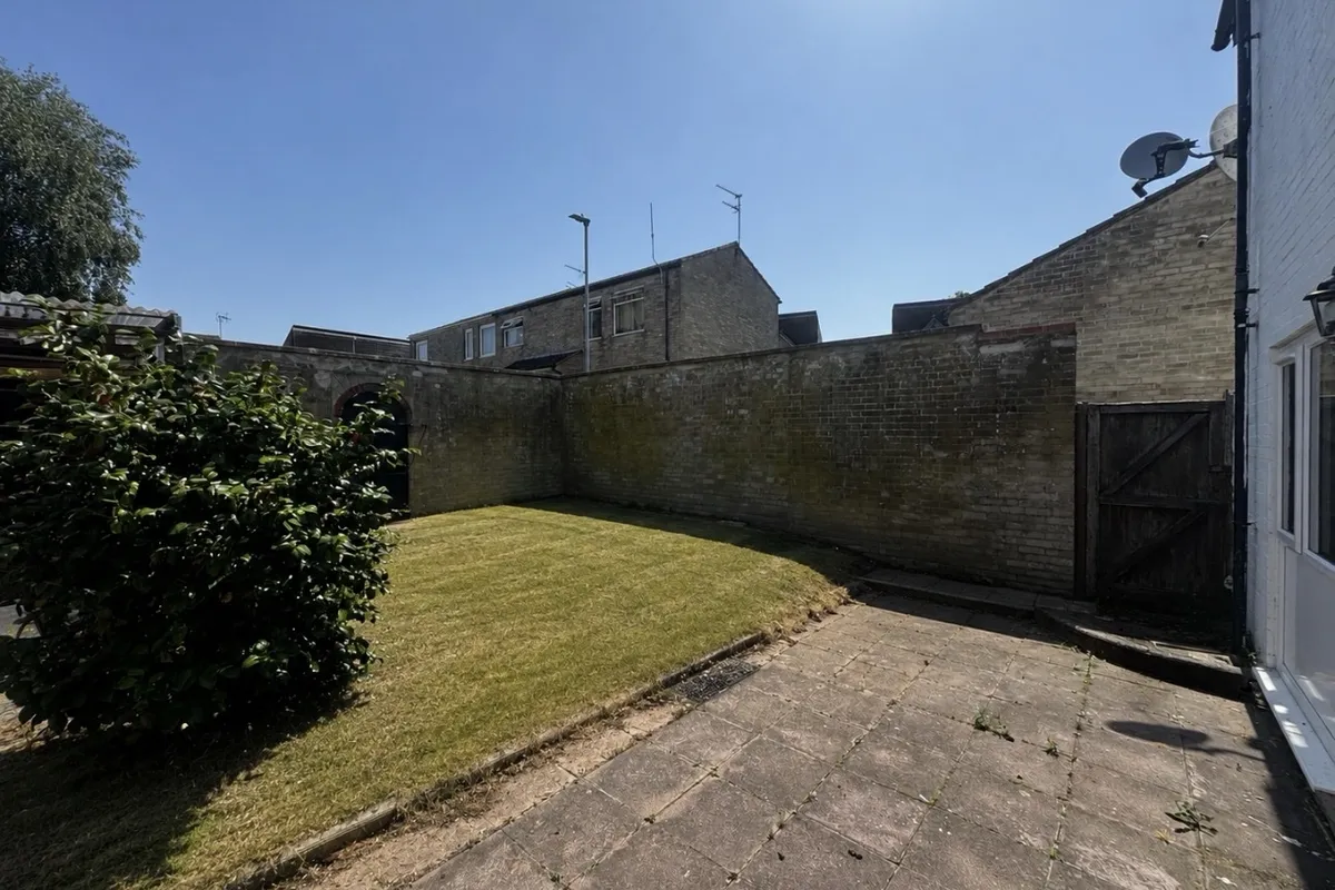 House Spilsby Close in Corby