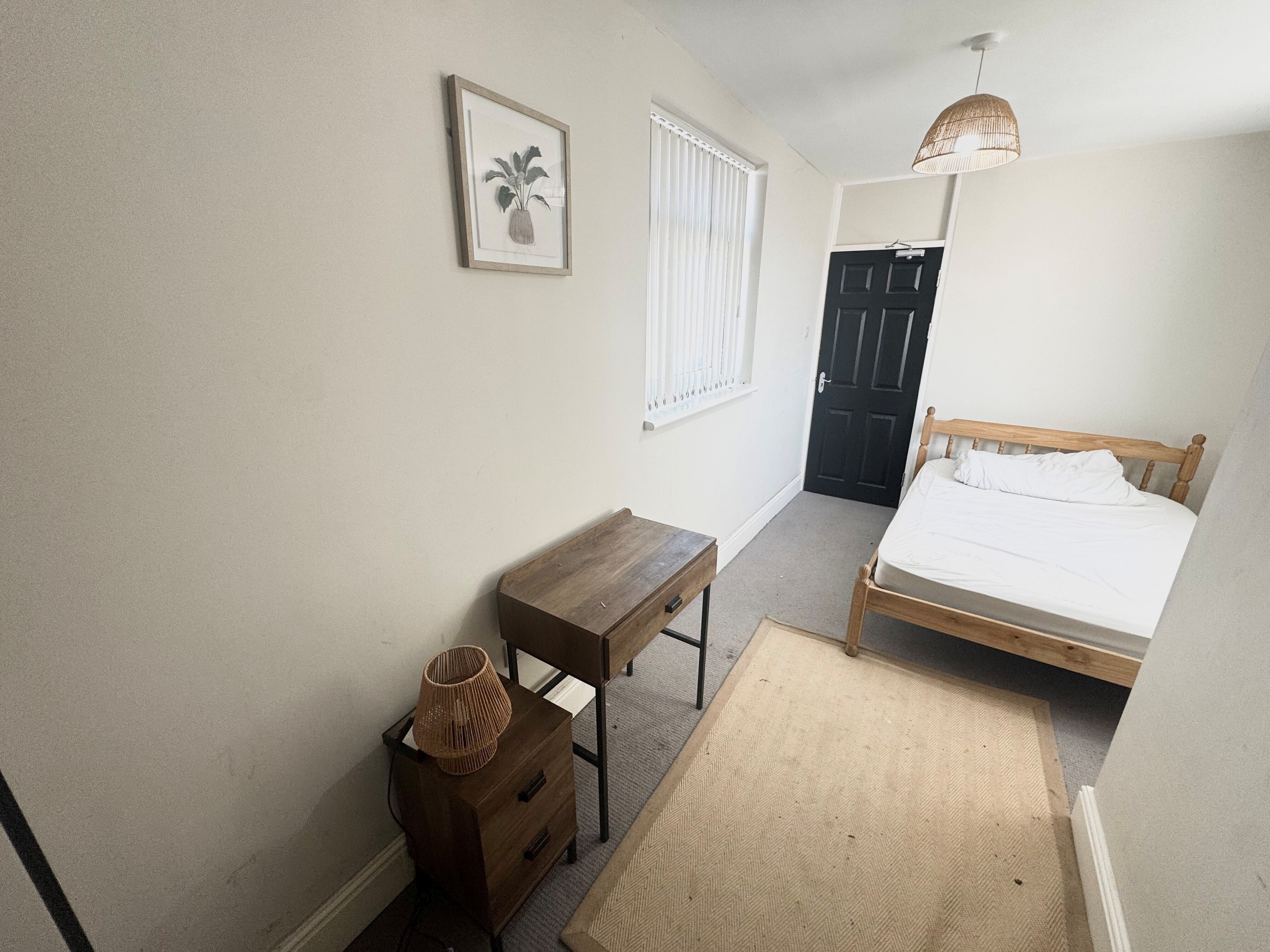 Room Claremont Road in Rugby