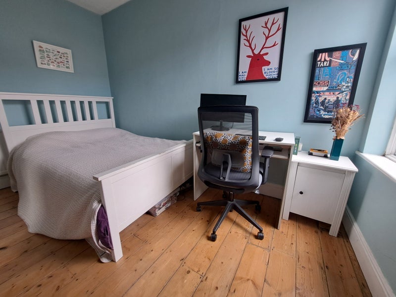 Room Grove Park Road in Bristol