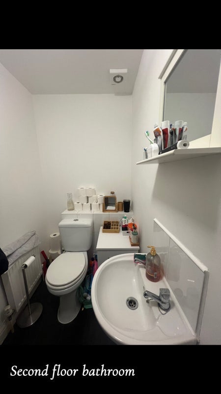 Room Norwood End in Basildon