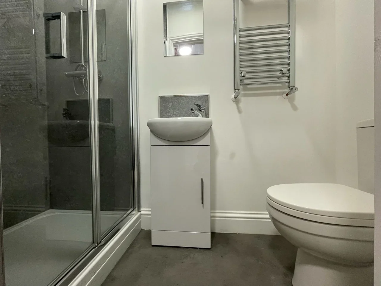 Room Saint James' Court in Derby