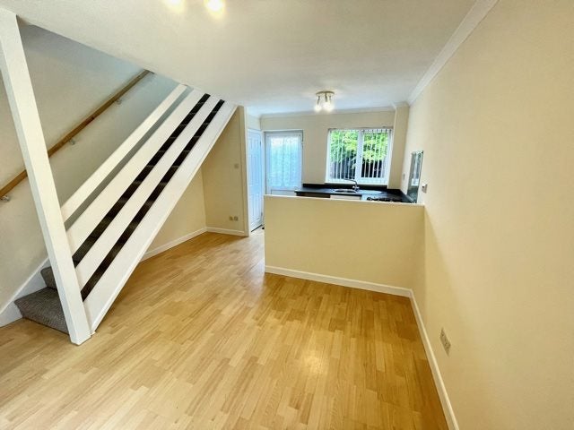 Flat Rosevean Close in Bridgwater
