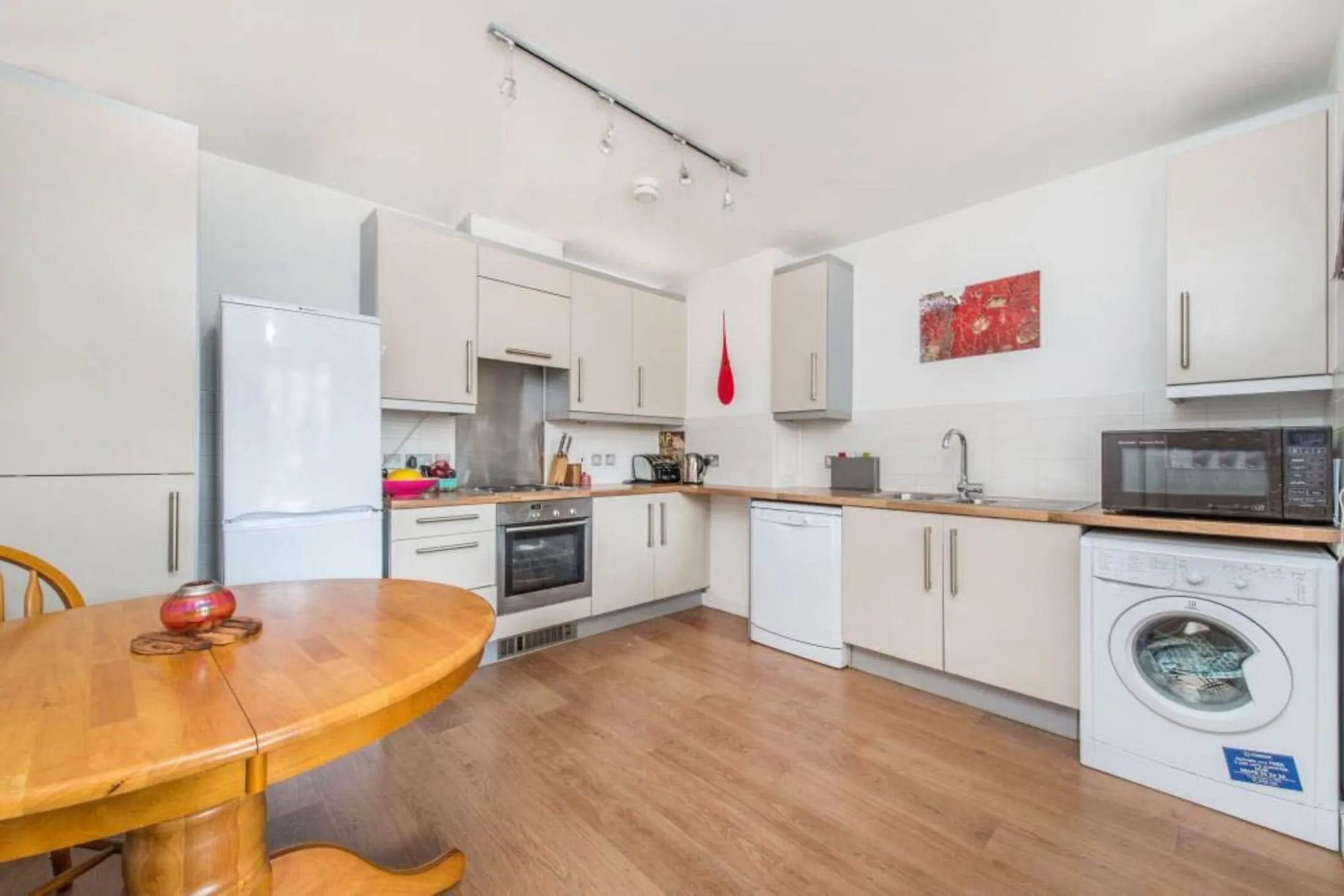 Flat Watney Market in Greater London