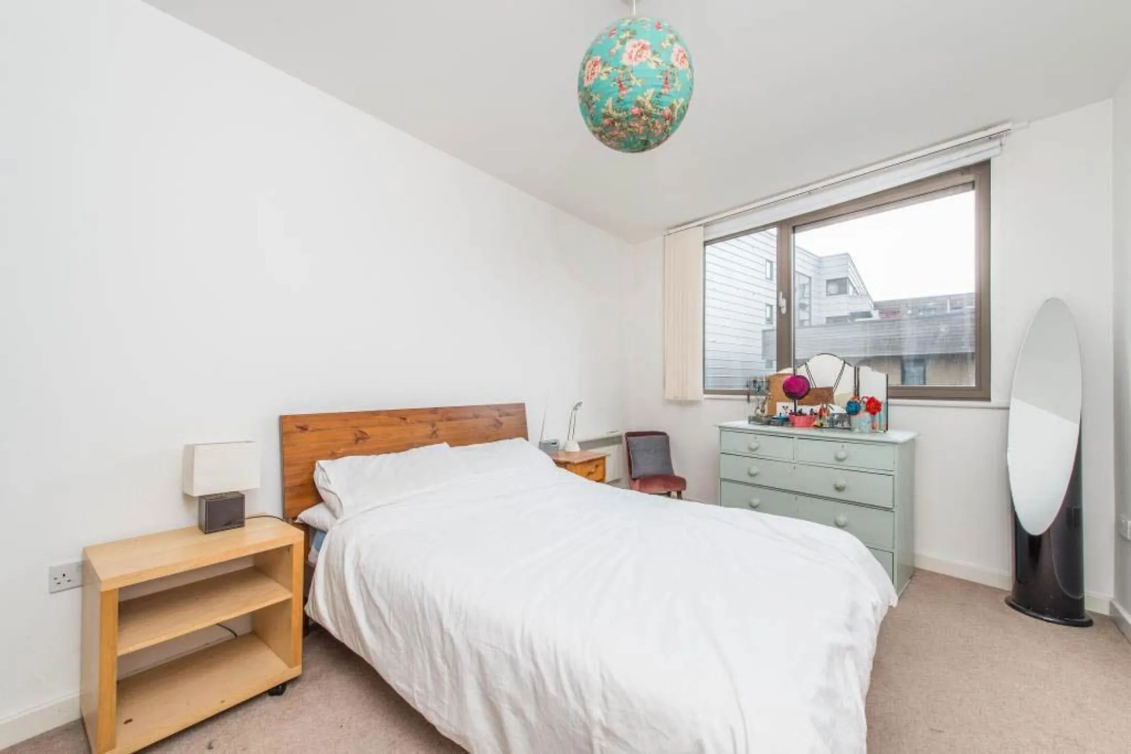 Flat Watney Market in Greater London