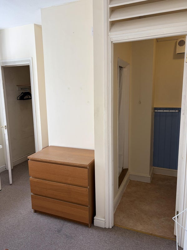 Room Redcliffe Parade East in Bristol