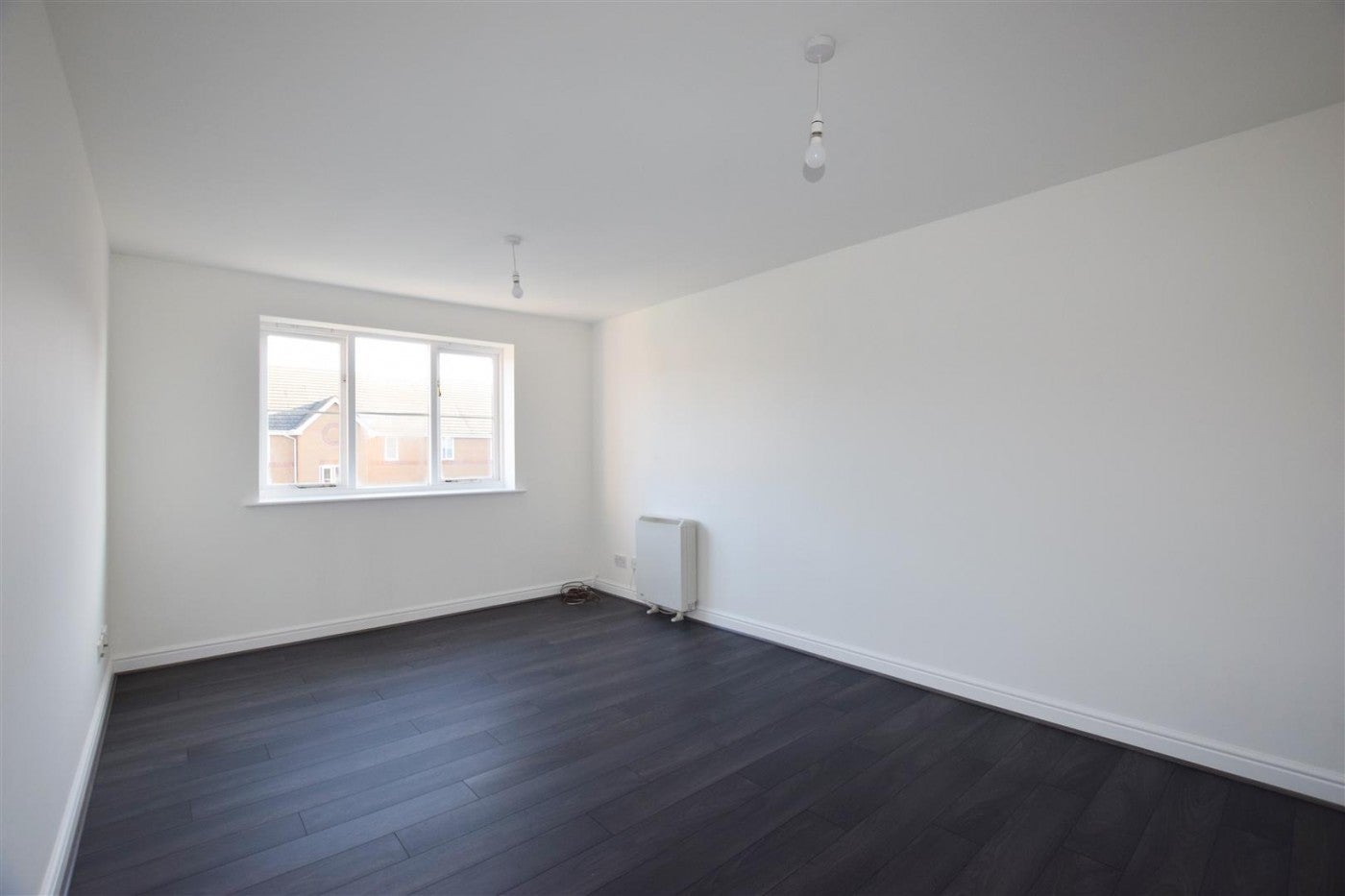 Flat Dairyman Close in Greater London