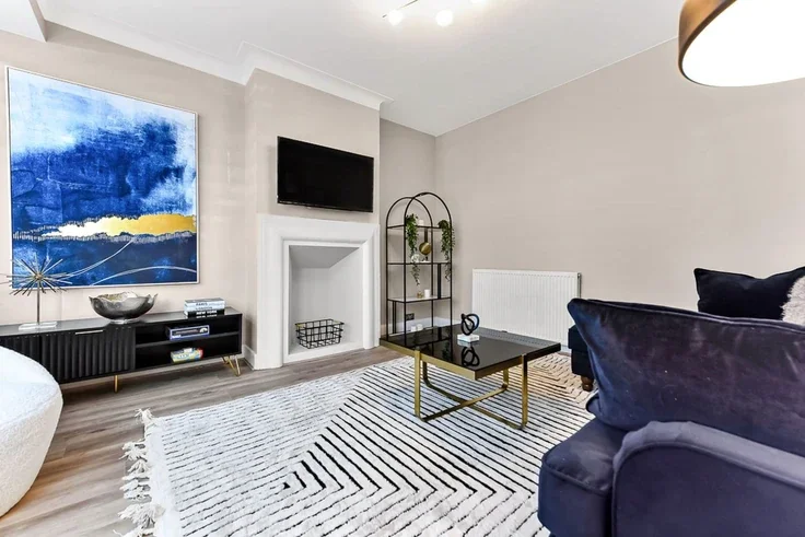 Flat Baronet Grove in Greater London