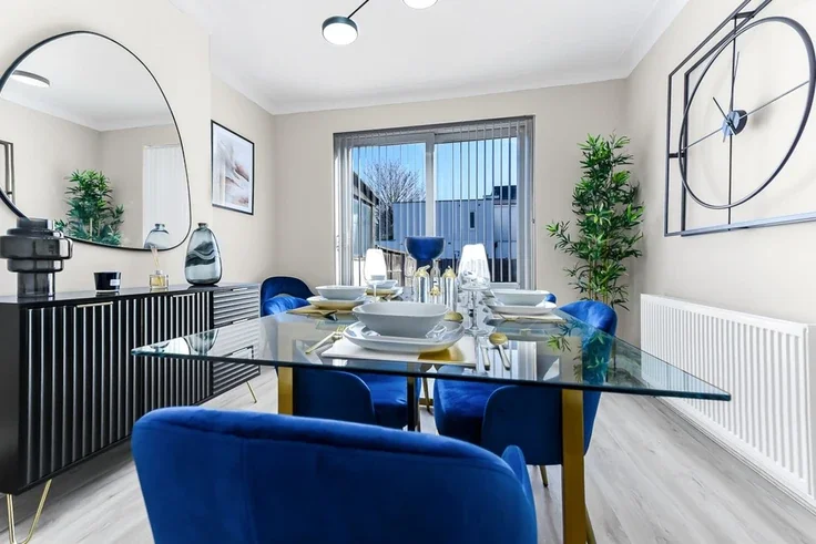 Flat Baronet Grove in Greater London