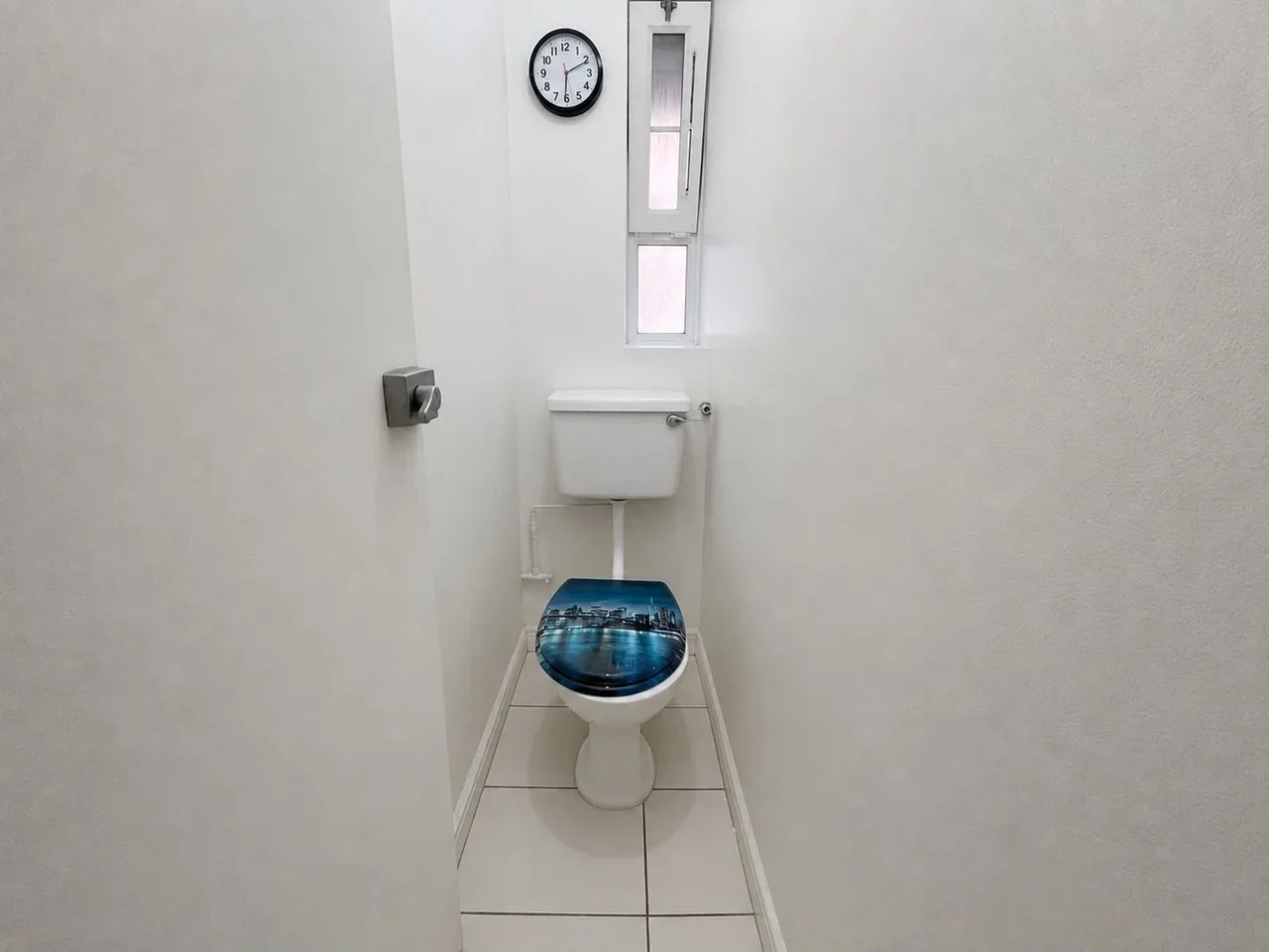 Room Rockingham Street in Greater London