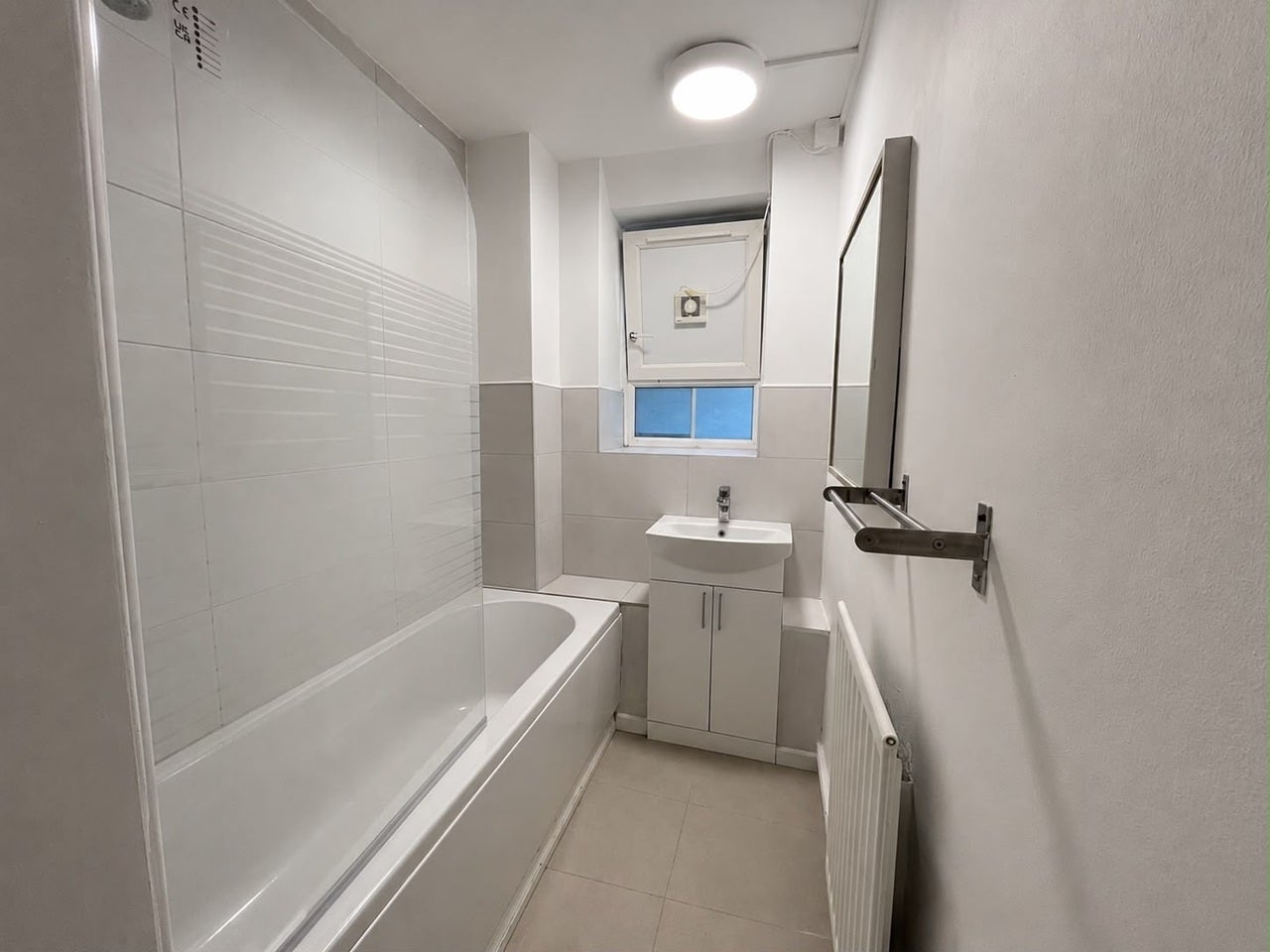 Room Rockingham Street in Greater London