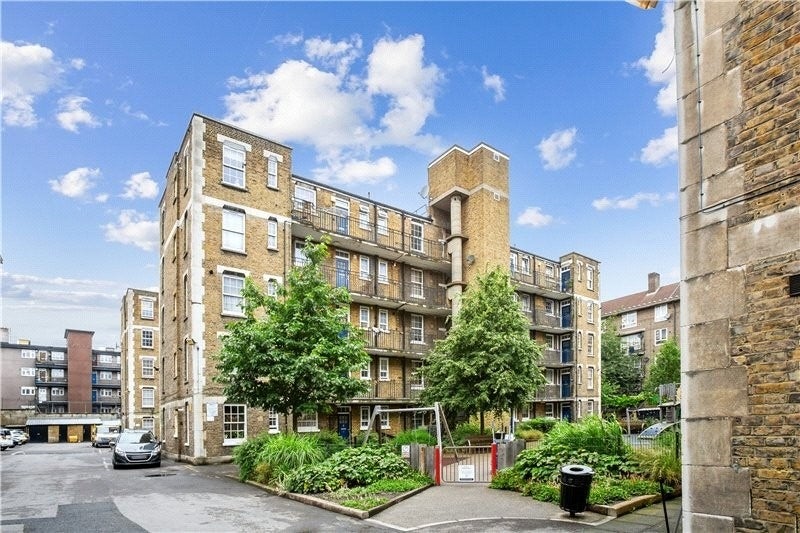 Flat East Street in Greater London