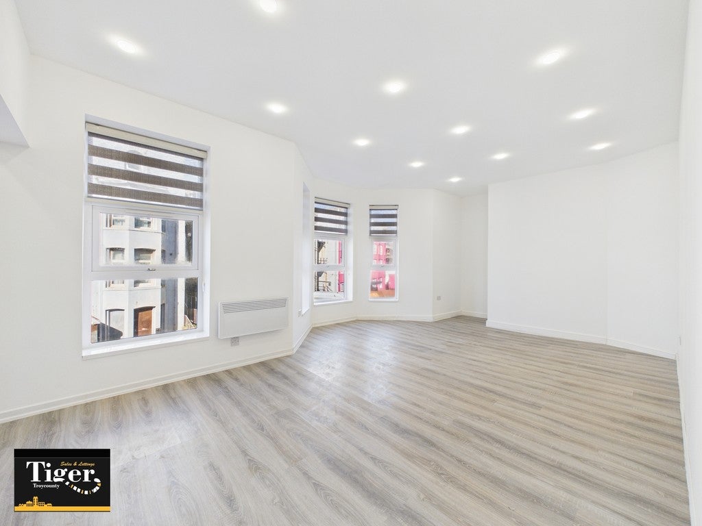 Flat Lansdowne Place in Blackpool